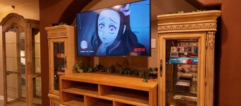 Spacious 4BR/3  Baths Near Airport & La Plaza Mall Large private fenced yard. 