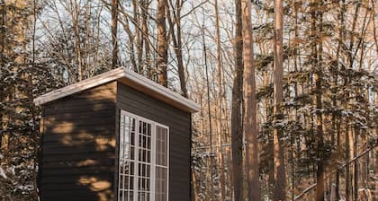 Historic Walker`s Point Muskoka School House