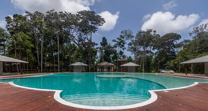 Bangal com Jacuzzi e Churrasqueira Privativa