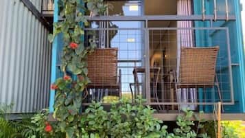 Apartamento com Varanda e Cozinha | Terrace/patio