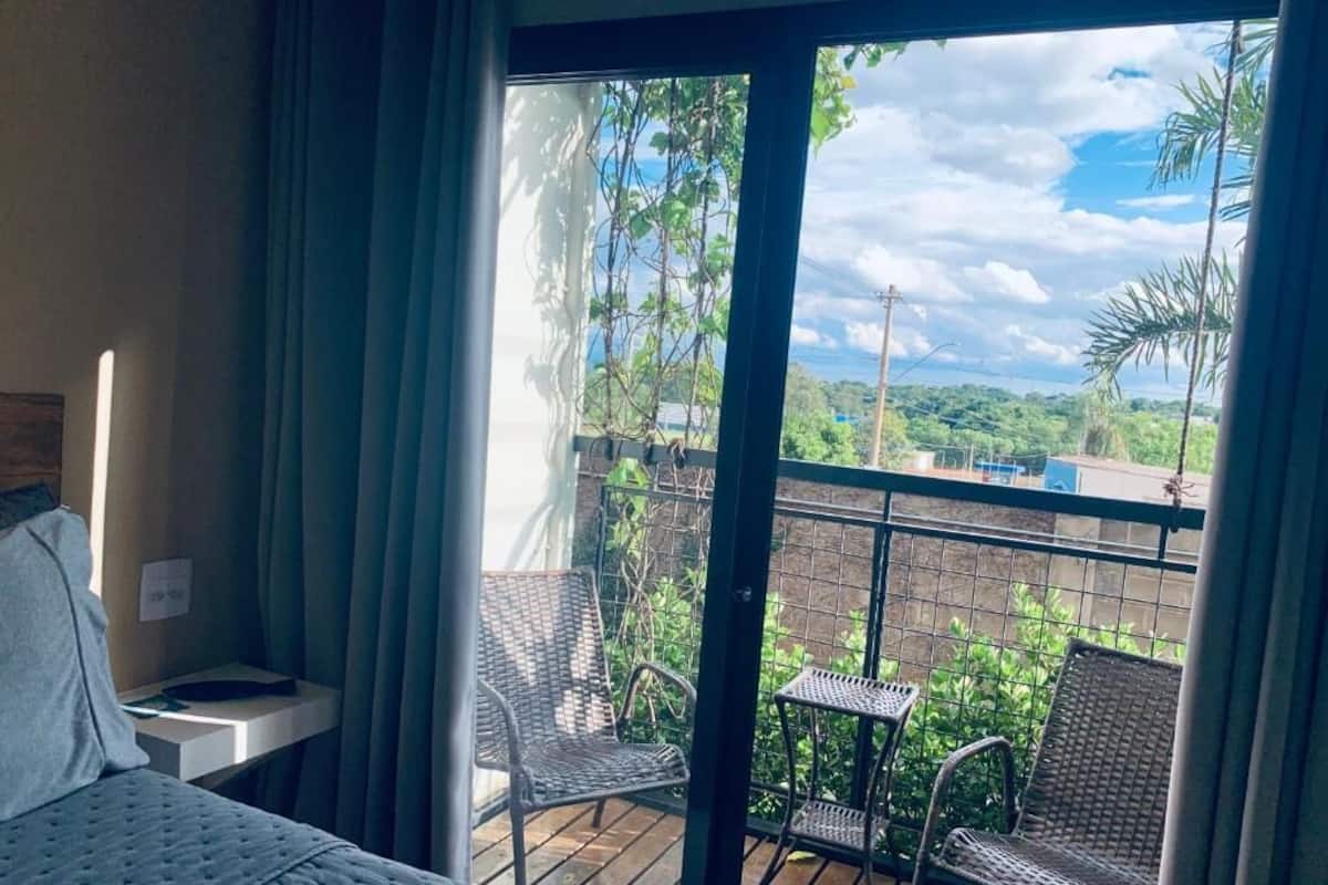 Sviitti, parveke | Äänieristys, ilmainen Wi-Fi