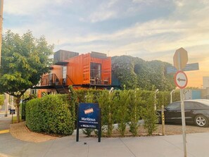 واجهة المنشأة