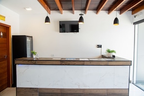 House | 1 bedroom - Loft c Smart TV e Wi-fi pr x ao Aqu rio de Ubatuba (Ubatuba)