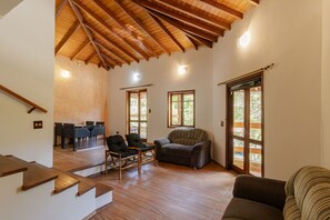 House, Smoking | 5 bedrooms - Casa com Piscina Sal o de Jogos e Churrasqueira (Mairipora)