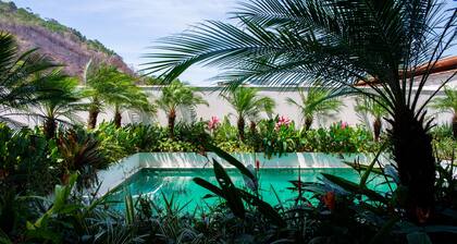 Apto com Piscina Churrasqueira a 85 m da Praia