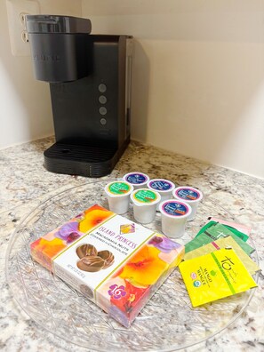 Coffee and/or coffee maker - Business-Ready Private Suite 15 minutes to DC Metro Area (Falls Church)