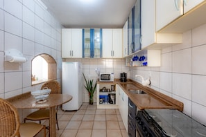 House, Smoking | 2 bedrooms - Apartamento com Varanda Churrasqueira e Vista Mar (Itapema)