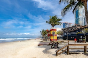 Apartment, Smoking | 2 bedrooms - Apartamento com Varanda Churrasqueira e Vista Mar (Itapema)