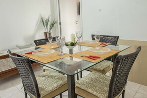 Apartamento, para fumantes | 2 quartos