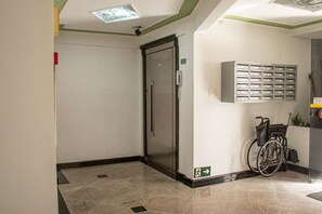 Apartamento, para fumantes | 2 quartos