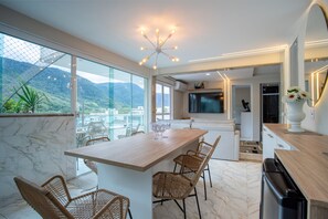 Apartment | 2 bedrooms - Loft c Varanda Piscina e Academia em Itacuru (Mangaratiba)