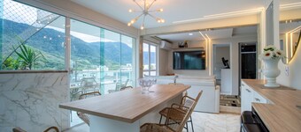 ลอฟต์ พร้อมระเบียง สระว่ายน้ำ และฟิตเนส ในอิตากูรู