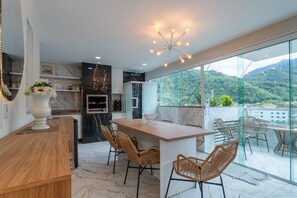 Apartment | 2 bedrooms - Loft c Varanda Piscina e Academia em Itacuru (Mangaratiba)