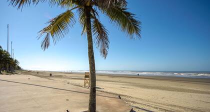 Casa com Piscina e Garagem a 550m da Praia