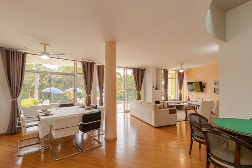 Casa de Campo com Piscina Lareira e Churrasqueira