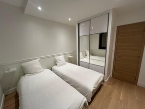 2 多间卧室、熨斗/熨衣板、旅行婴儿床、免费 WiFi