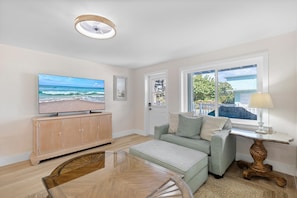Casa, varias camas (Villa Bleu 1) | Área de sala de estar