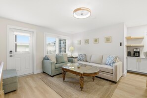 House, Multiple Beds (Villa Bleu 1) | Living area - Villa Bleu 1 (New Smyrna Beach)
