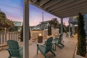 Huis, 1 kingsize bed met slaapbank (Villa Bleu 2) | Terras
