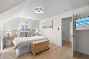House, 1 King Bed with Sofa bed (Villa Bleu 2) | 2 bedrooms - Villa Bleu 2 (New Smyrna Beach)