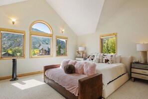 3 bedrooms, iron/ironing board, WiFi, bed sheets - NEW LISTING-Gorgeous 3bedroom home in Frisco, perfect for your mountain getaway! (Frisco)