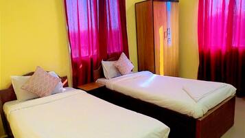 Iron/ironing board, free WiFi