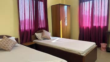 Iron/ironing board, free WiFi