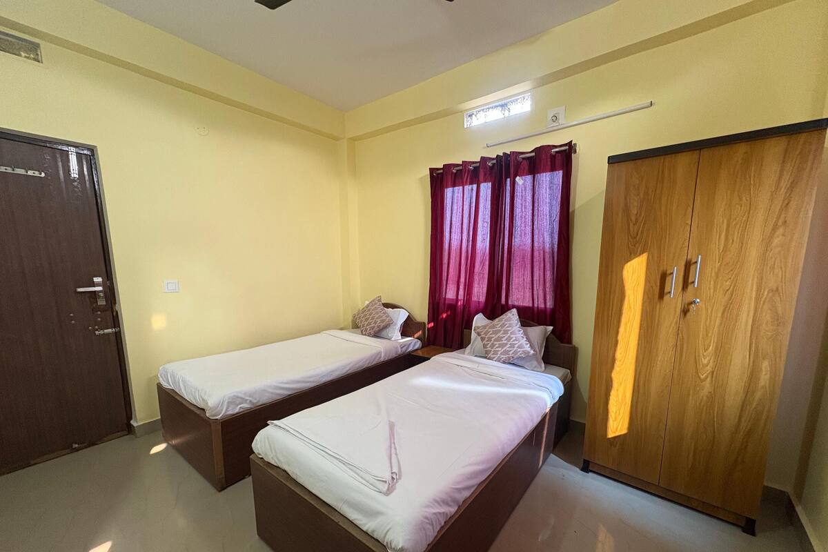 Standard Family Room | Iron/ironing board, WiFi (free)
