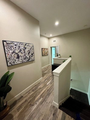 Interior - Luxury, Spacious, Family Friendly Townhome• Near Airport & Stadium (Tampa)