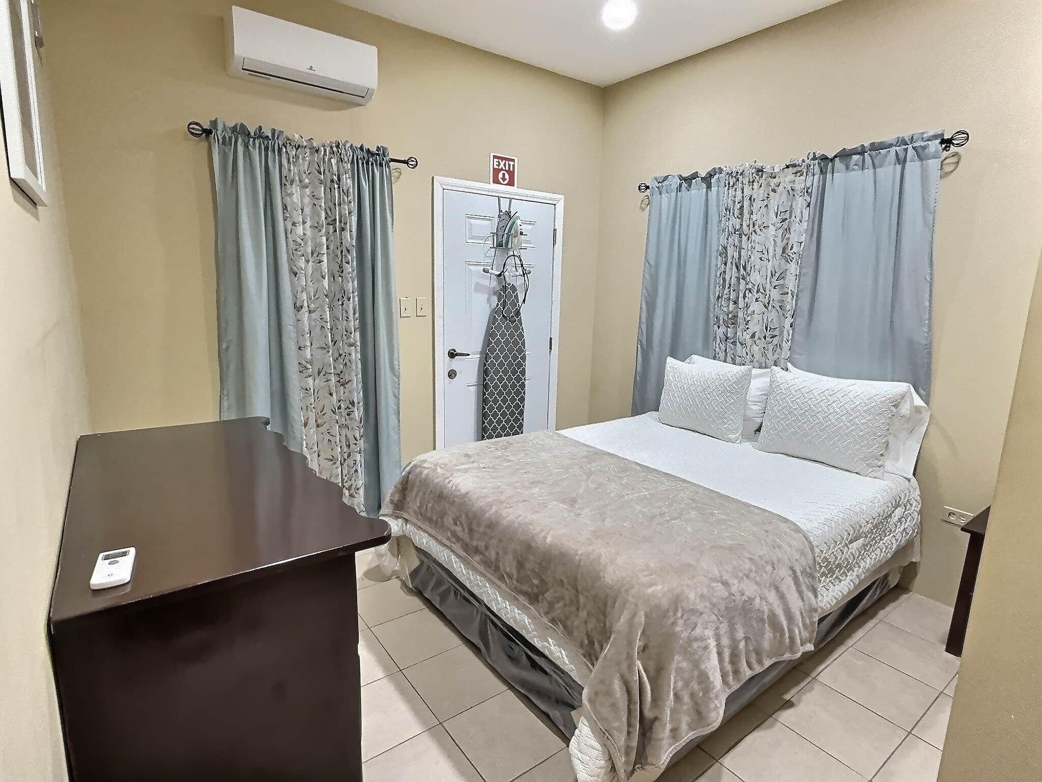 1 bedroom, iron/ironing board, WiFi, bed sheets