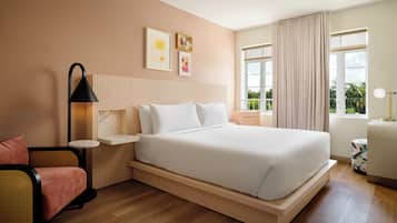 Hypo-allergenic bedding, iron/ironing board, free WiFi, bed sheets