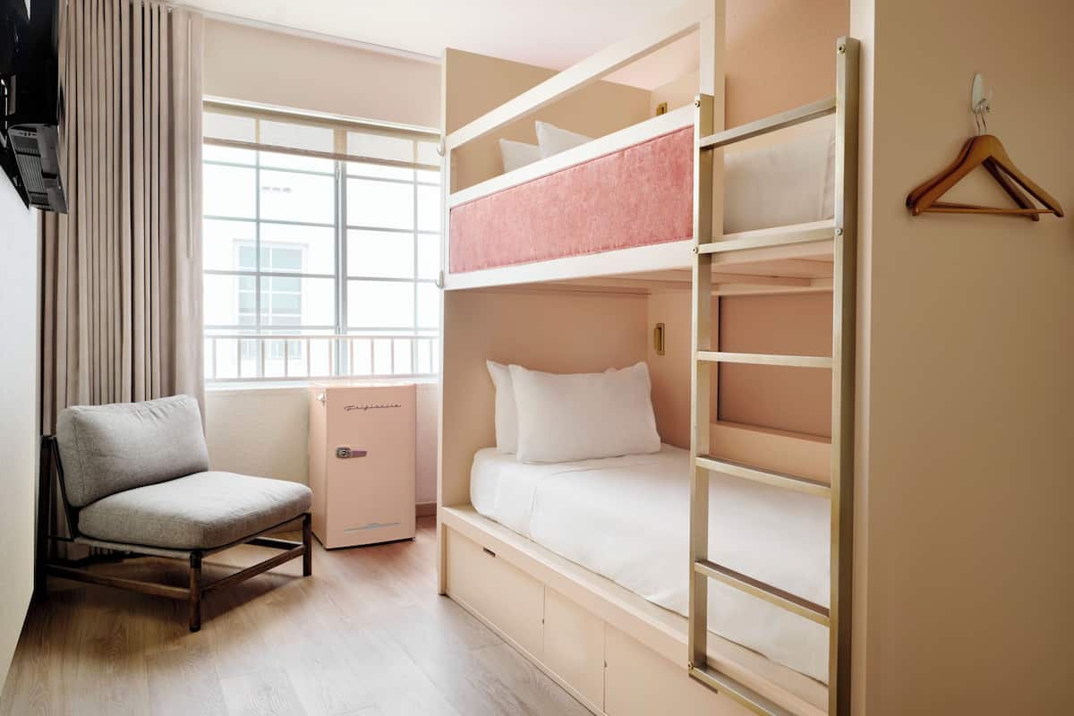 Room, 1 Single Bed, Pool View | Hypo-allergenic bedding, iron/ironing board, free WiFi, bed sheets