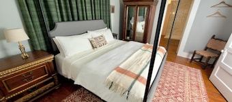 Boutique Historic Stay • Best Downtown Location