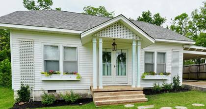 Boutique Historic Stay • Best Downtown Location