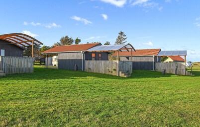 Nice home in Hanstholm