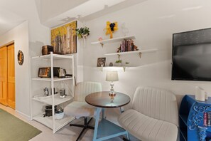 Condo (1 Bedroom) | Exterior