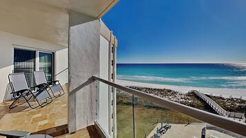 Condo (1 Bedroom) | Property amenity