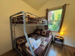 1 bedroom, Internet, bed sheets