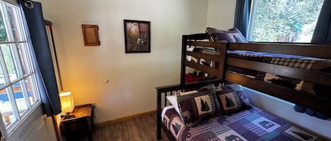 1 bedroom, Internet, bed sheets