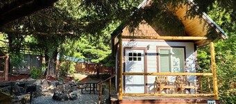 Umpqua National Forest King Cabin #15 – Near Crater Lake & Umpqua Hot Springs