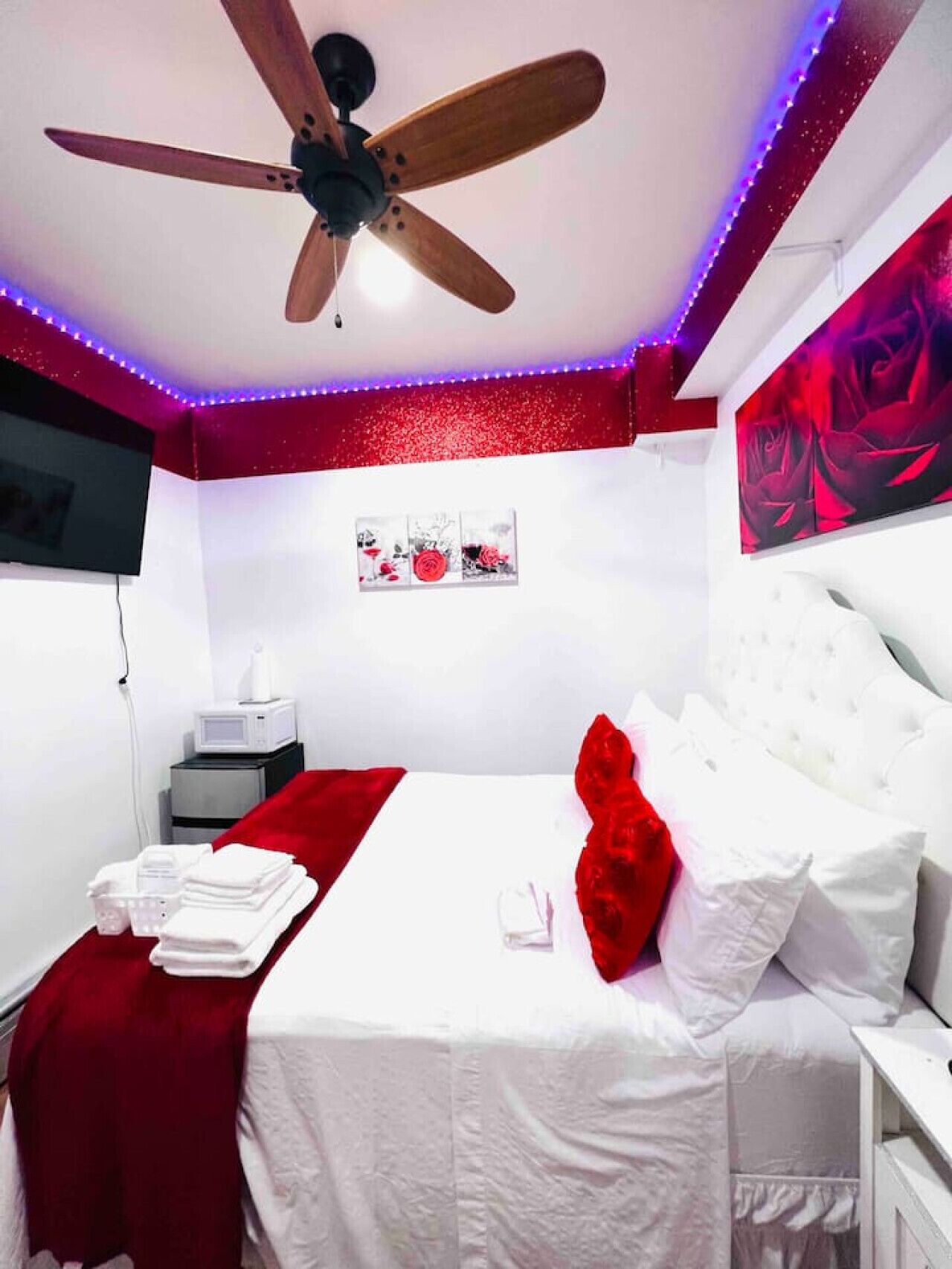 Skrivbord, strykjärn/strykbräda, wi-fi och sängkläder