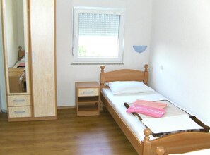 1 habitación, internet y ropa de cama 
