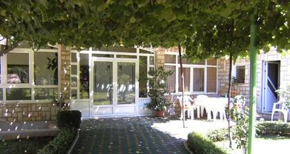 Elez Serenity Guesthouse -Triple room 3
