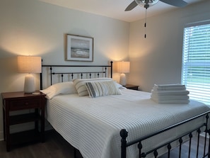 2 bedrooms, desk, iron/ironing board, free WiFi