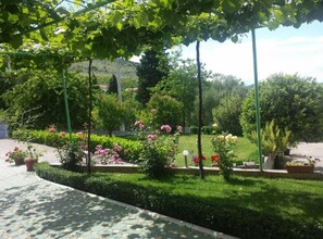 Property grounds - Elez Serenity Guesthouse - Twin room 5 (Medugorje)