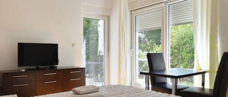 2 Schlafzimmer, Bügeleisen/Bügelbrett, Internetzugang, Bettwäsche