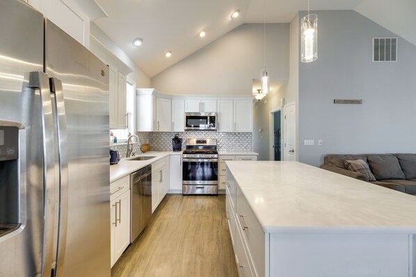 Fridge, microwave, stovetop, dishwasher - Dock, Pool Access! Waterfront Haven in Ocean City (Ocean City)