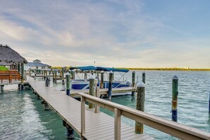 Marina - Riverside Marco Island Condo: Pool & Marina Access (Marco Island)