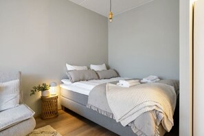 WiFi, bed sheets - Arctic City Studio, private sauna By Lapland Host (Rovaniemi)