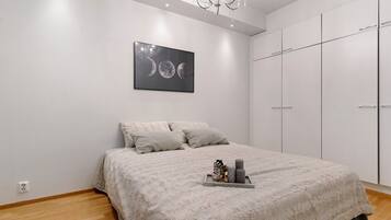 Internet, bed sheets